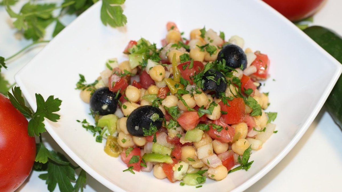 Ensalada de garbanzos para empezar la semana.