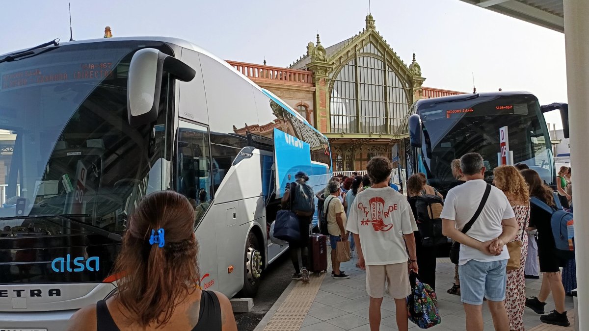 Imagen de archivo de la estación provisional de autobuses.