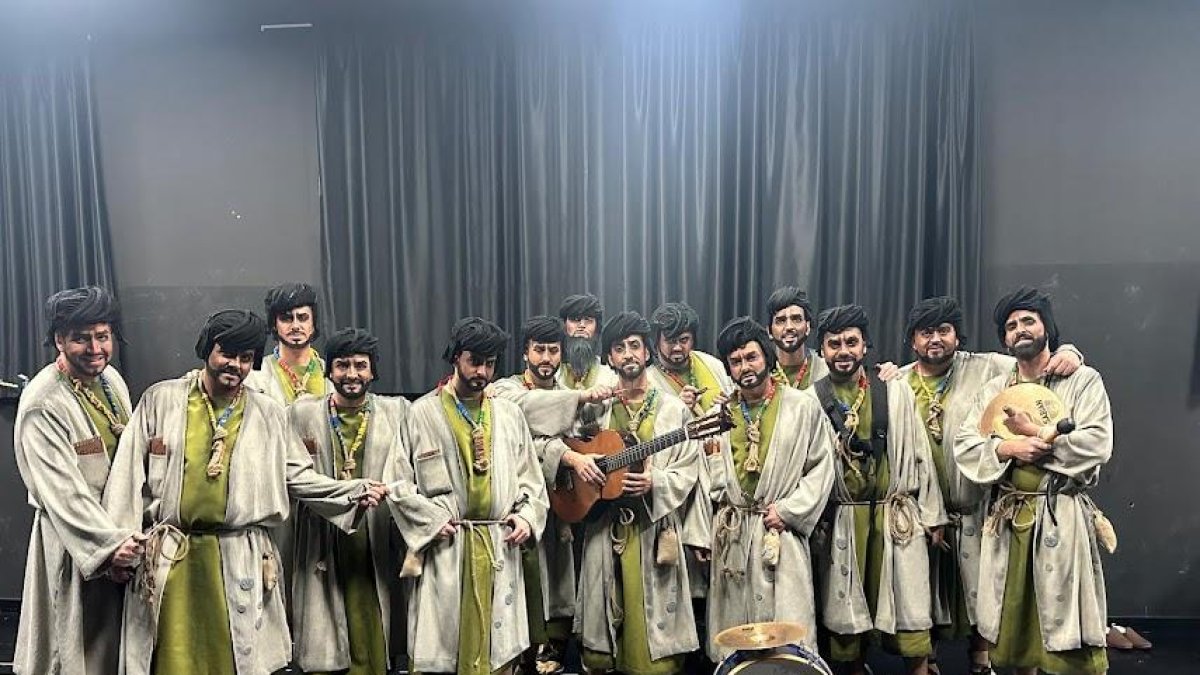 La Chirigota del Soto tras una actuación en el Carnaval de Malága 2025.