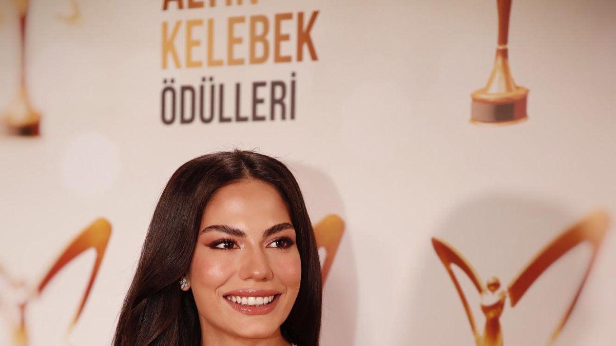 Demet Özdemir.