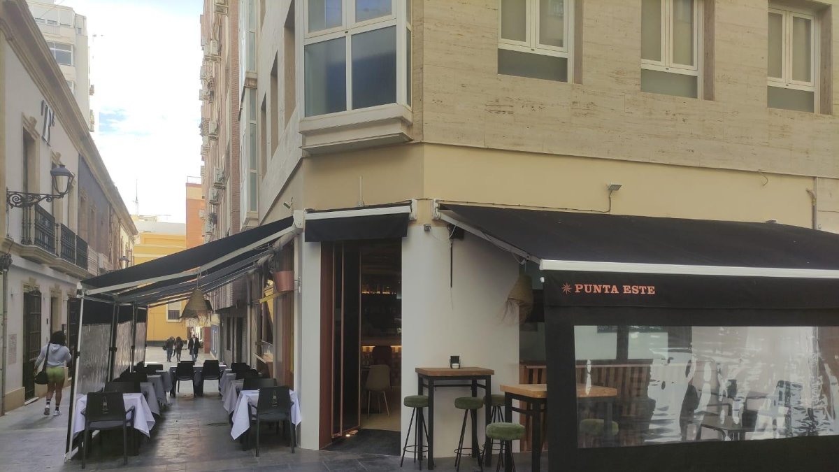 El Restaurante Bodega y Mar ha abierto en el local de Majareta.