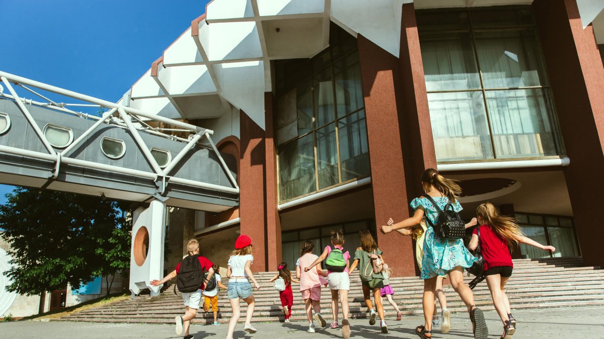 El aprendizaje práctico y vivencial potencia el pensamiento crítico.