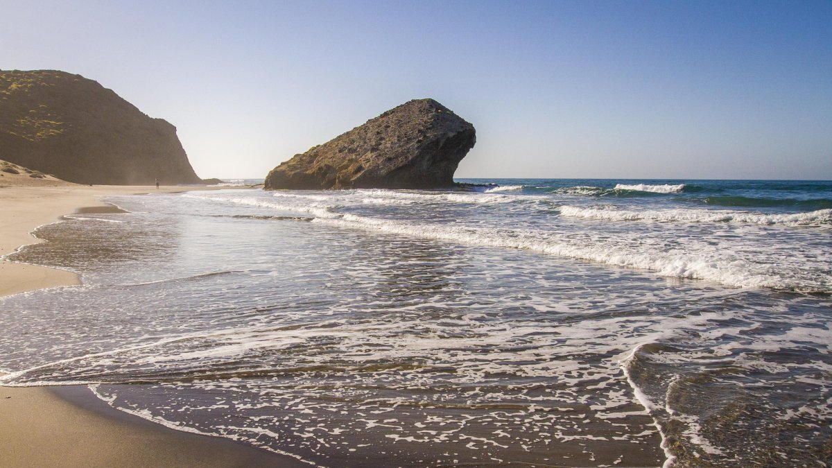 Playa de Mónsul, en el parque natural Cabo de Gata-Níjar.