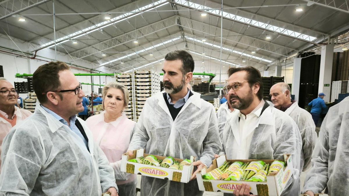 Ramón Fernández-Pacheco visita la cooperativa COSAFRA.