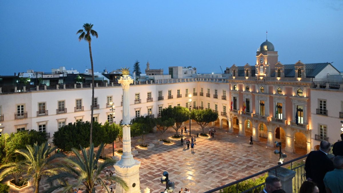 La Plaza Vieja acogerá una misa el 12 de abril que será retransmitida por Canal Sur Televisión.