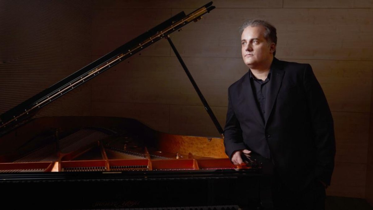 Josu De Solaun con el piano