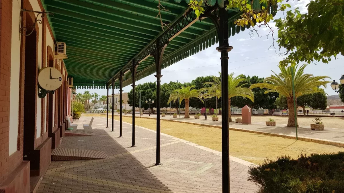 Antigua estación de tren de Zurgena.