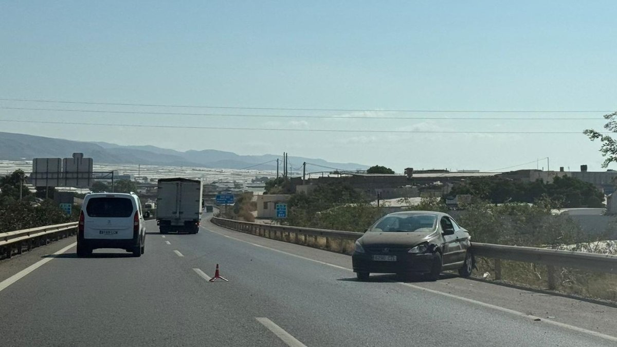 Imagen del incidente que ha provocado el corte de la A-7.