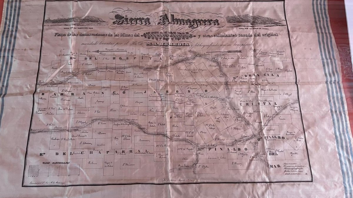 El plano de Sierra Almagrera elaborado en un pañuelo de seda.