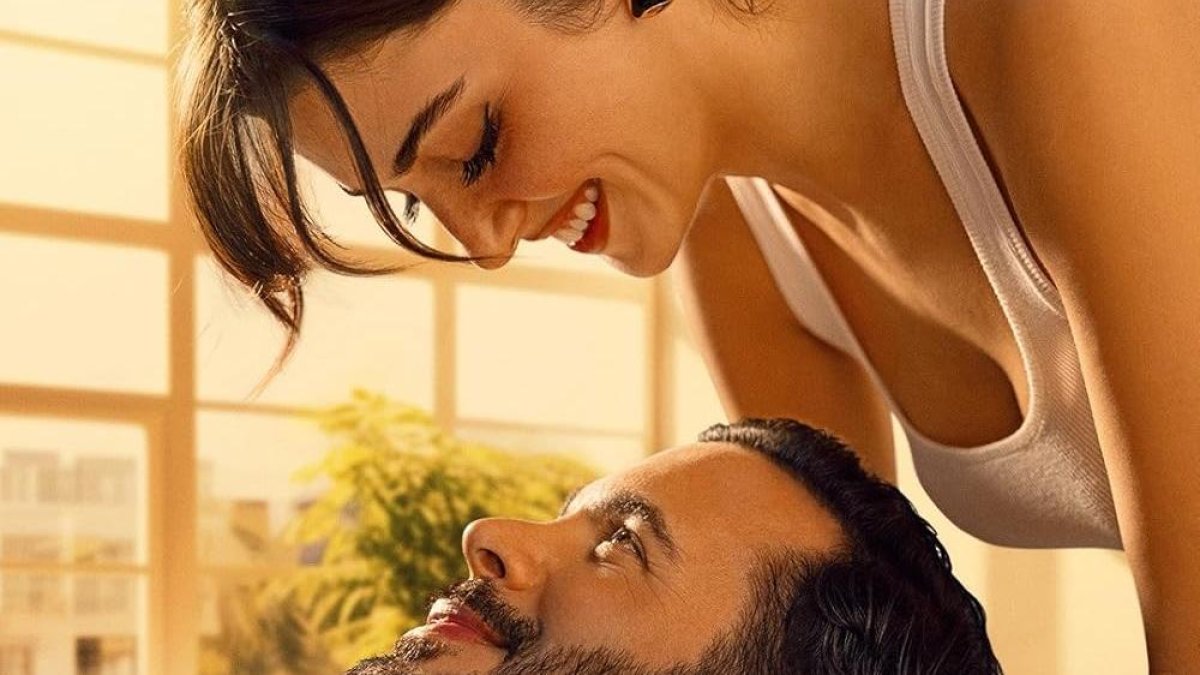 Recuerdos del amor, con Hande Erçel y Baris Arduç