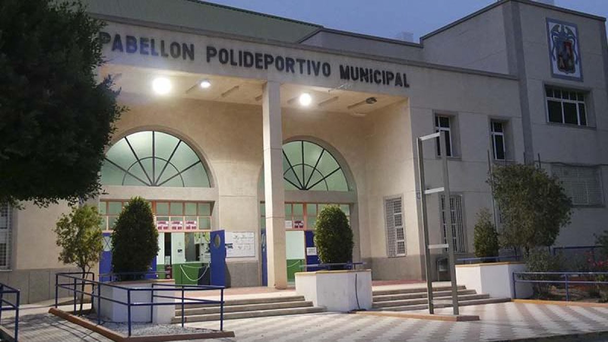 Fachada del Pabellón Municipal de Huércal-Overa.