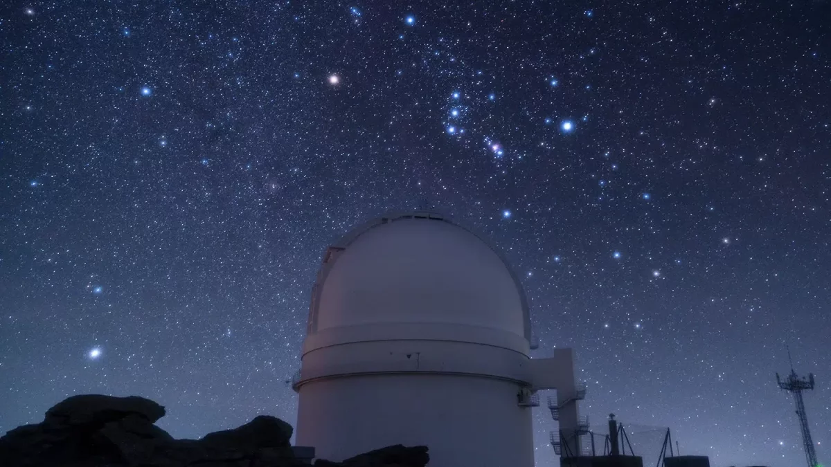 Vista nocturna de Calar Alto.