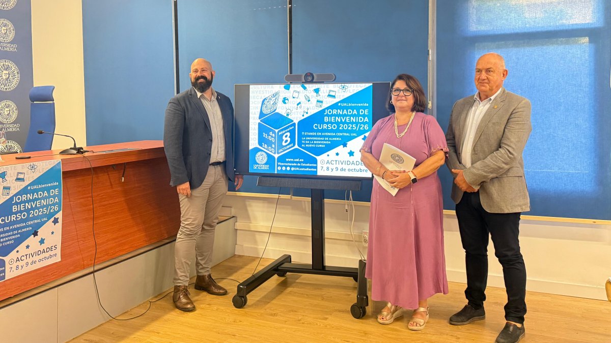 Miguel Pérez, María Encarnación Carmona y Gabriel Aguilera en la rueda de prensa de esta mañana