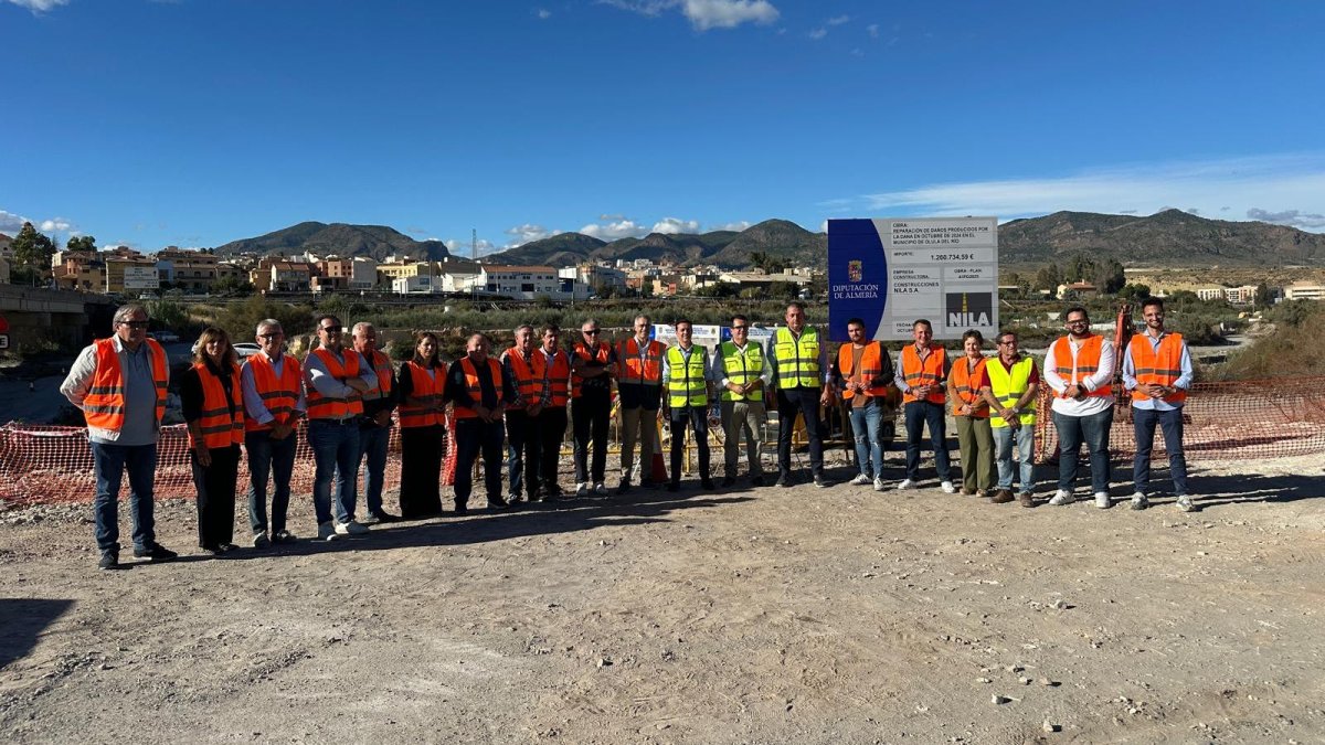 El presidente de la Diputación y alcaldes y representantes de los pueblos del Valle del Almanzora.