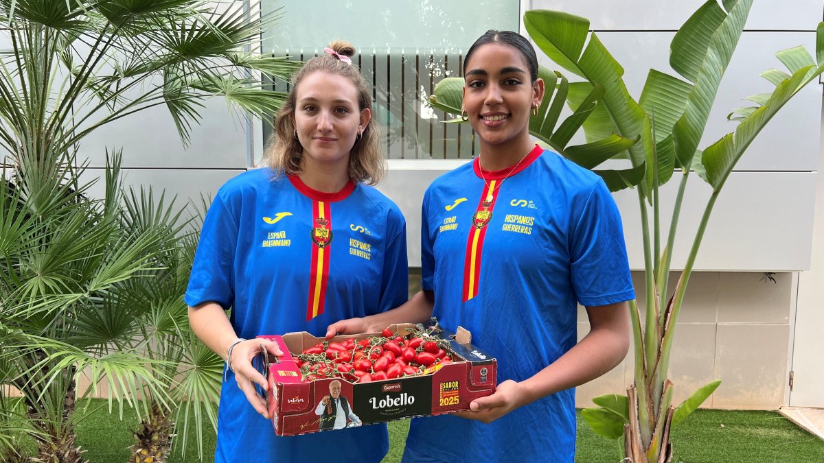 Caparrós mantiene su compromiso con el balonmano español