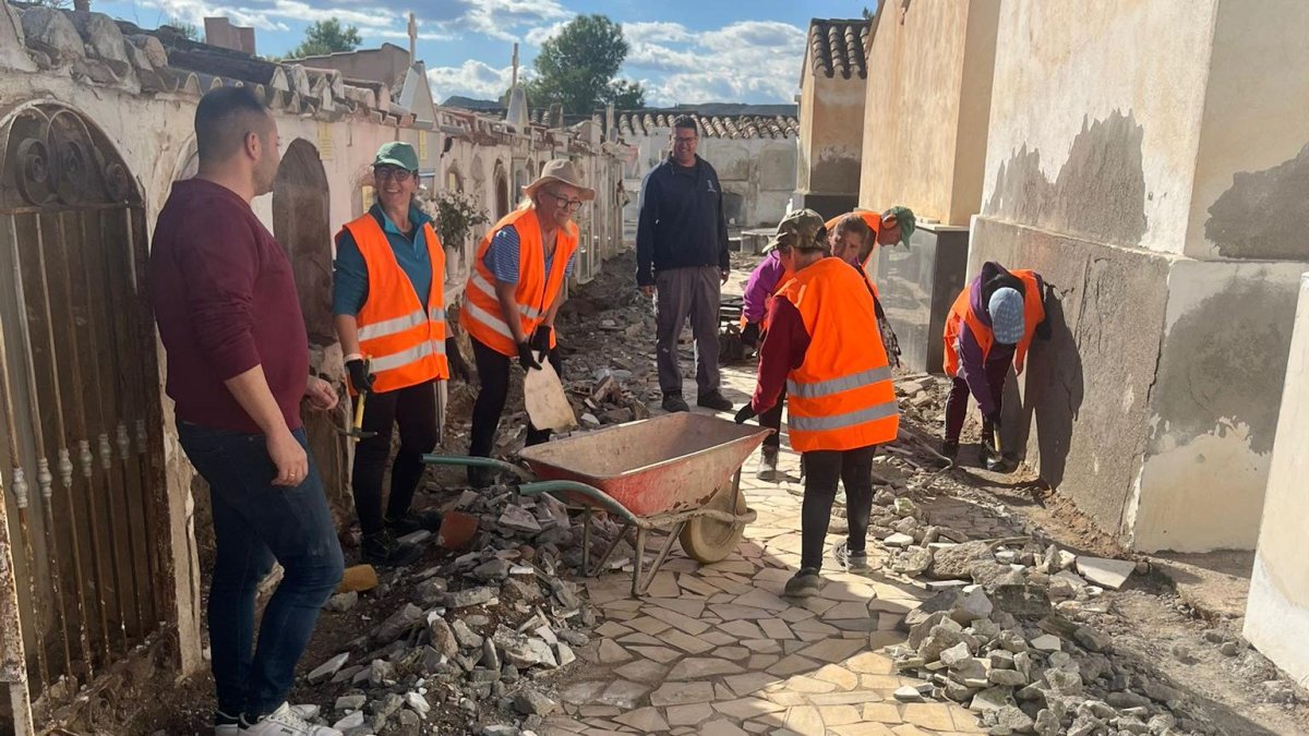 Tercera fase de las obras en el cementerio municipal.