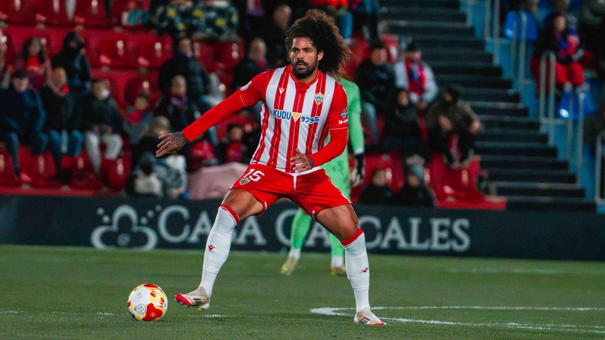 Aridane Hernández sabe que ahora se le complica tener más minutos en el Almería tras la eliminación en la Copa.