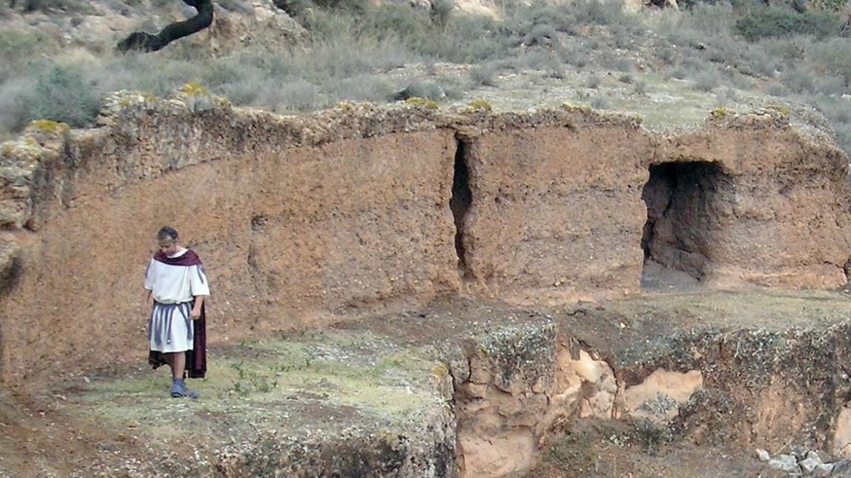 Recreación de una actuación en las ruinas del anfiteatro de Villavieja.