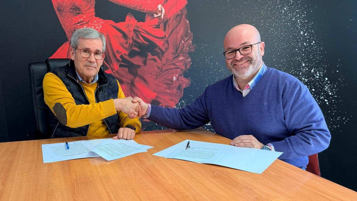 Pedro Caparrós y el presidente de ASHAL, Pedro Sánchez-Fortún.