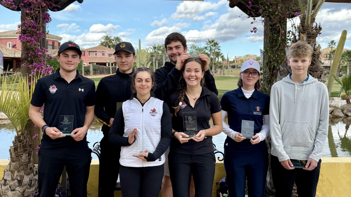 Participantes en el torneo junior celebrado en Desert Springs Resort.