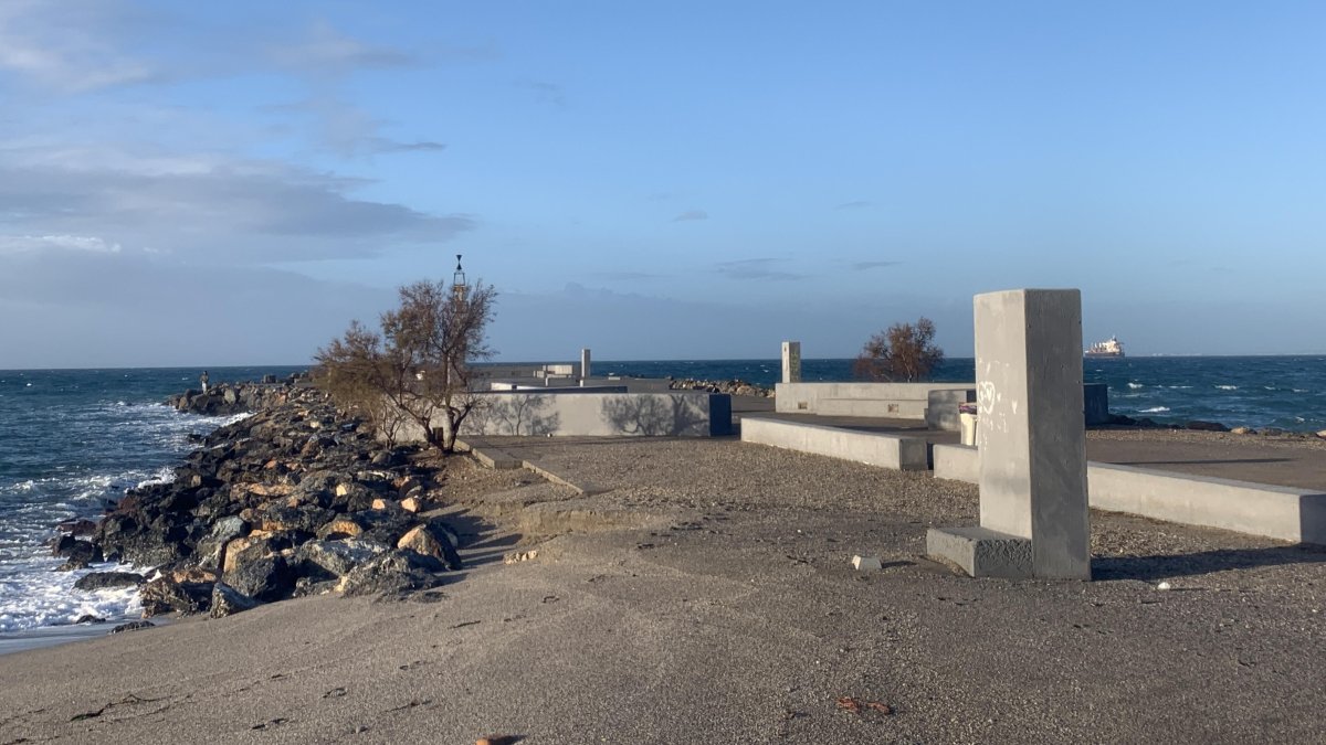 Espigón de La Térmica sobre el que se ha previsto actuar