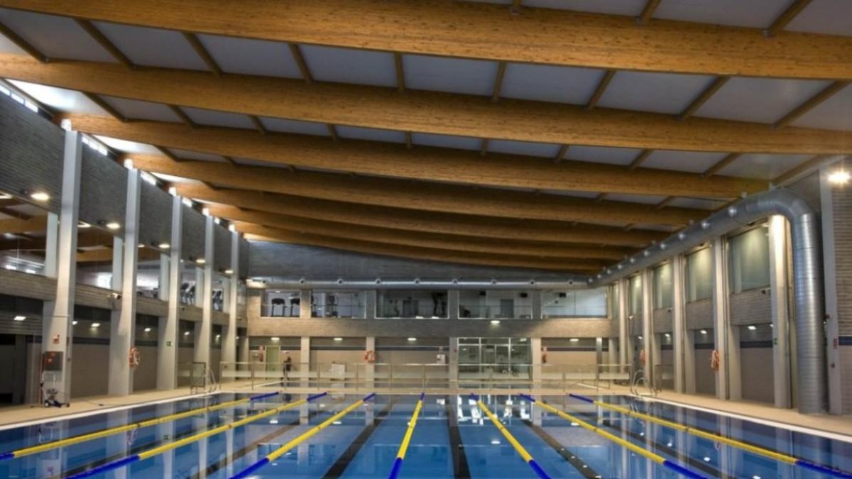 Interior de la piscina del CDM Rafael Florido