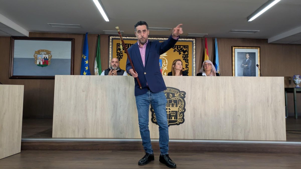 El alcalde de Garrucha, Álvaro Ramos, tras la investidura de este jueves.