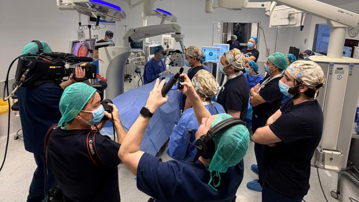 Qvision realiza una cirugía en directo en un Congreso Internacional.