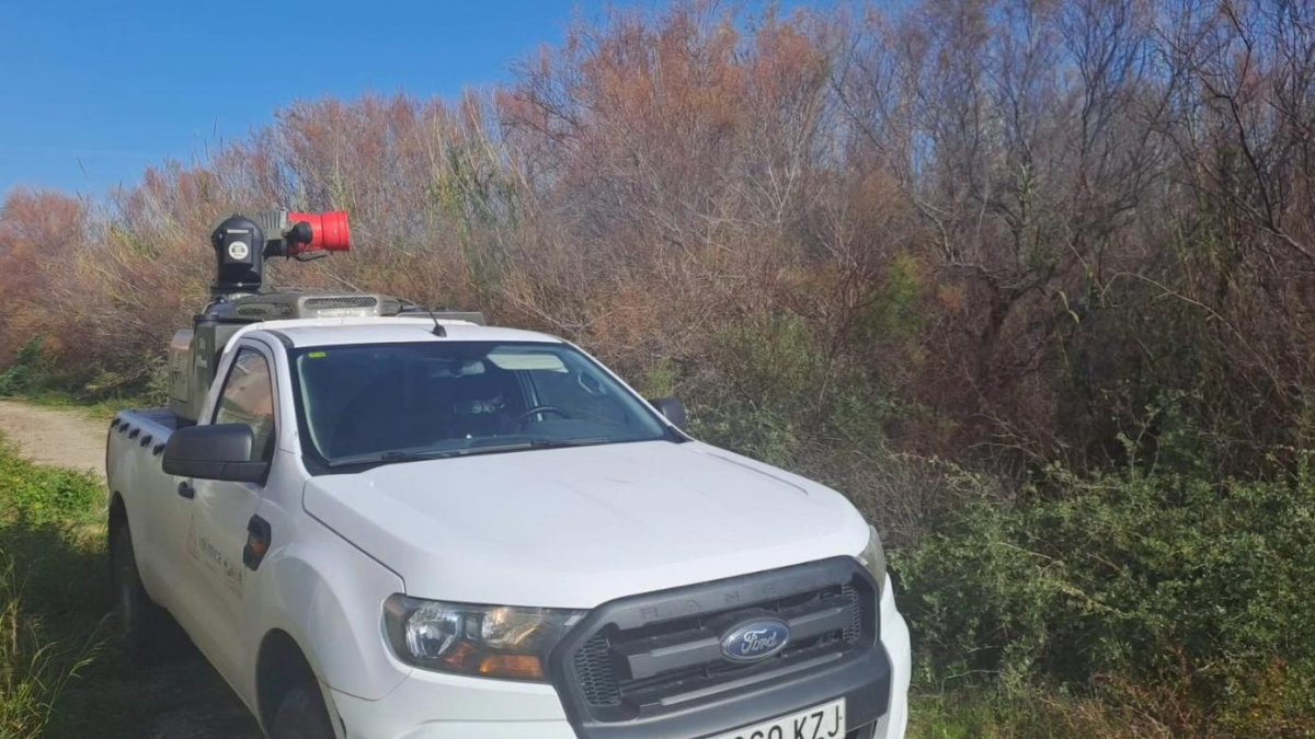 Vera intensifica los trabajos de fumigación contra los mosquitos.