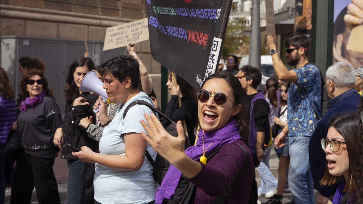 Imagen de archivo de una marcha feminista un 8M en Almería.