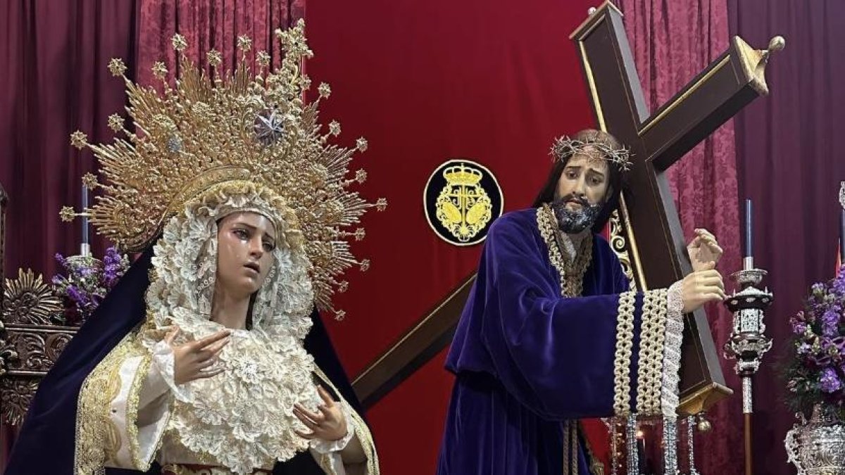 La Virgen de la Estrella de Cuevas del Almanzora, en primer término.