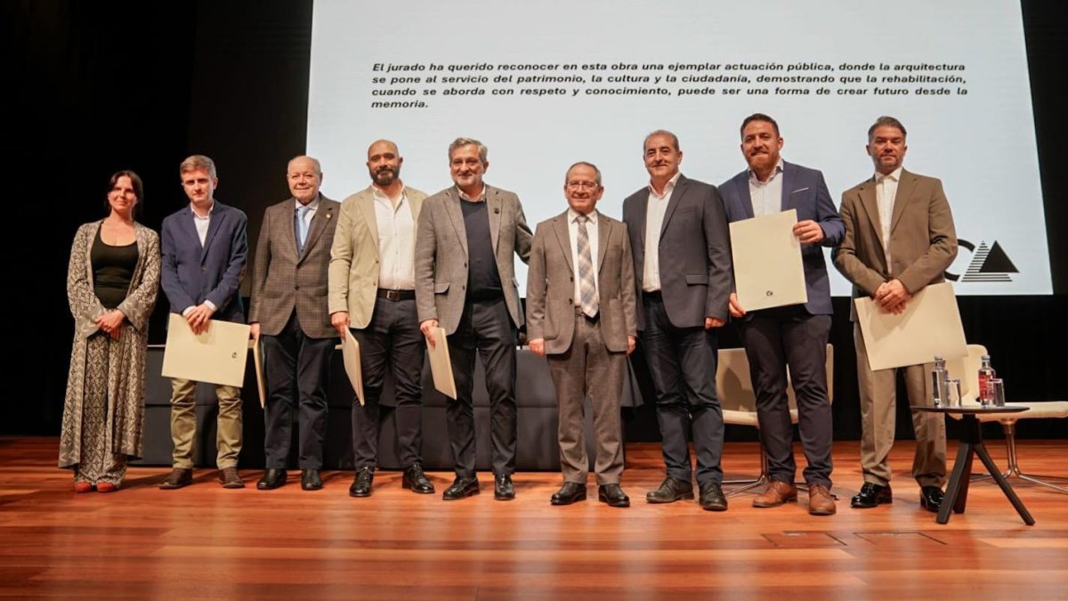 La Diputación de Almería recibe el Premio ARCO por la rehabilitación del Hospital Provincial.