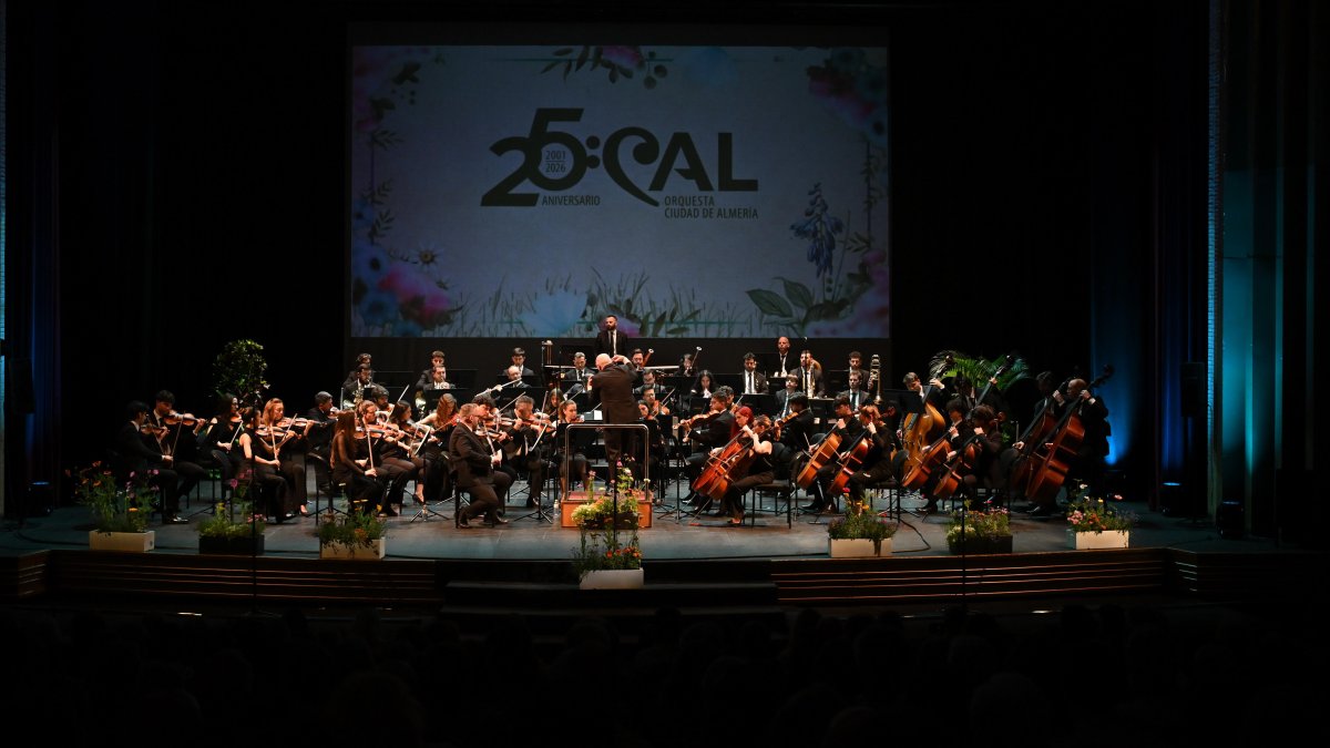 La Orquesta Ciudad de Almería en el Auditorio Maestro Padilla.
