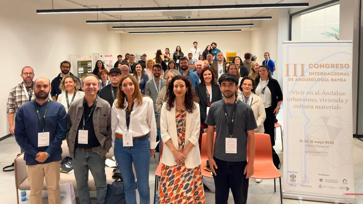 Autoridades y organizadores ayer en Vera en el inicio del congreso internacional Bayra.