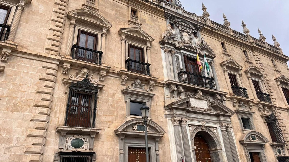 Archivo - Sede del TSJA en Granada.