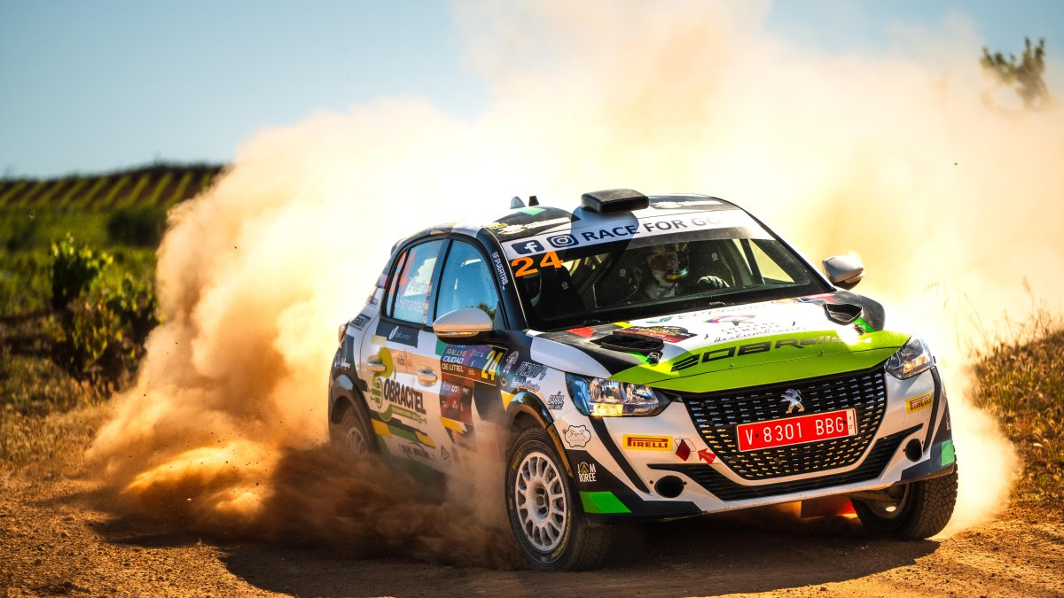 F. Puertas y Sergio Fernández, lideran la clasificación del del Desafío Peugeot.