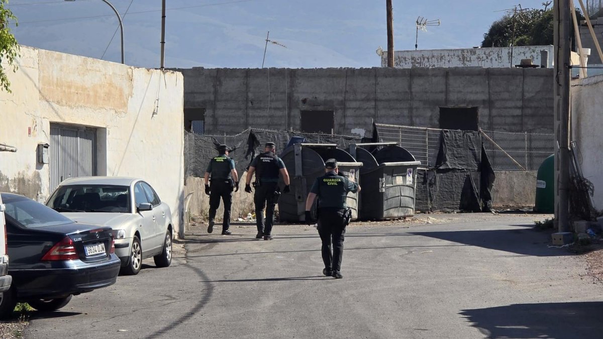 La Guardia Civil llega al lugar del suceso.