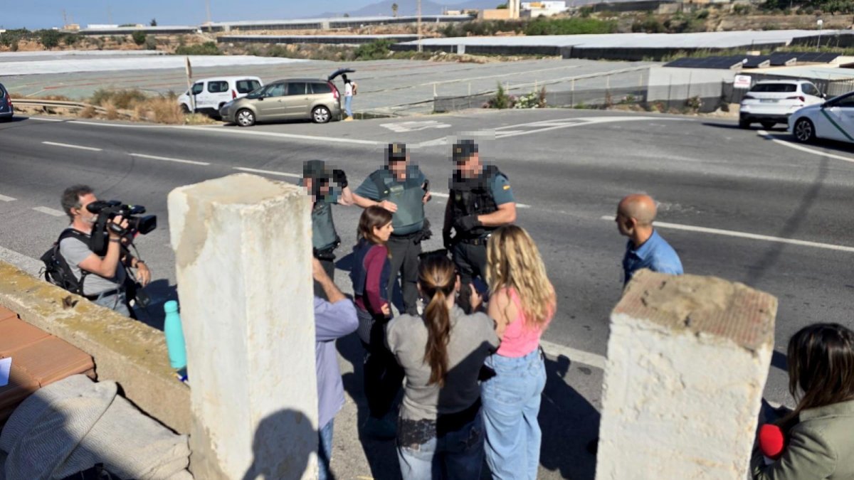 La Guardia Civil llega al lugar del tiroteo.