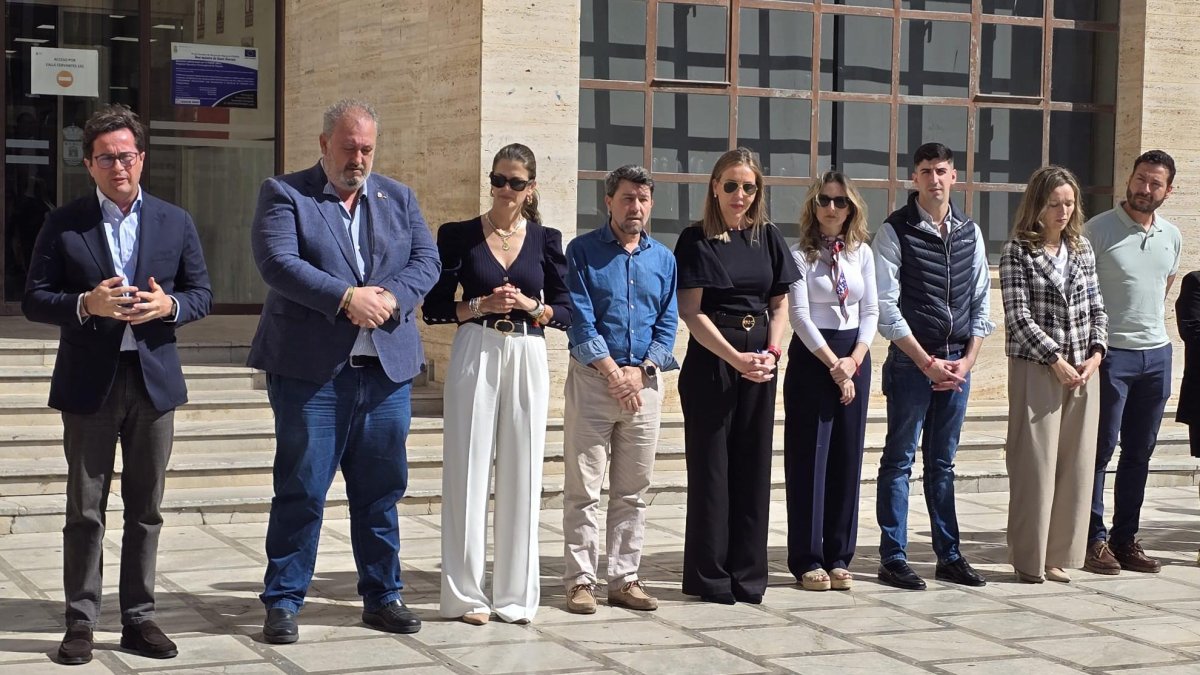 Imagen durante el minuto de silencio en la Plaza Mayor.