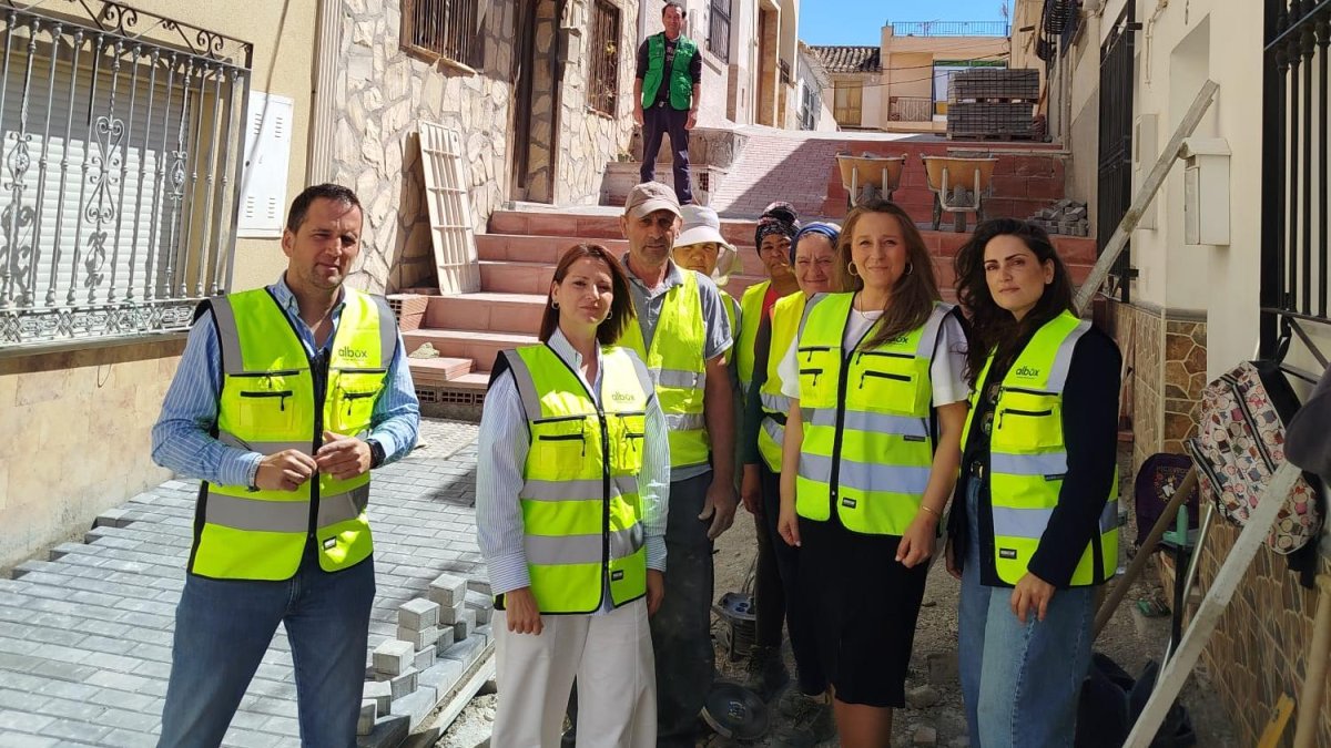 Visita de las autoridades a Albox.