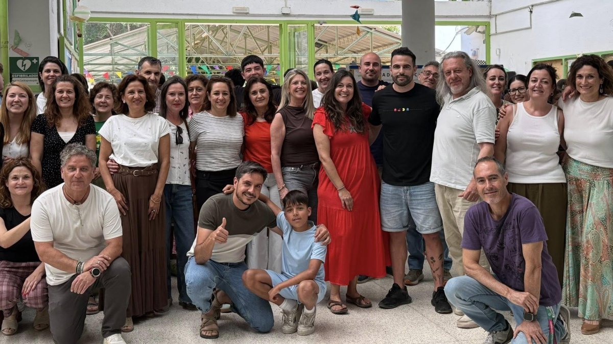 Despedida de Borja como conserje tras tres años en el IES El Palmeral de Vera.