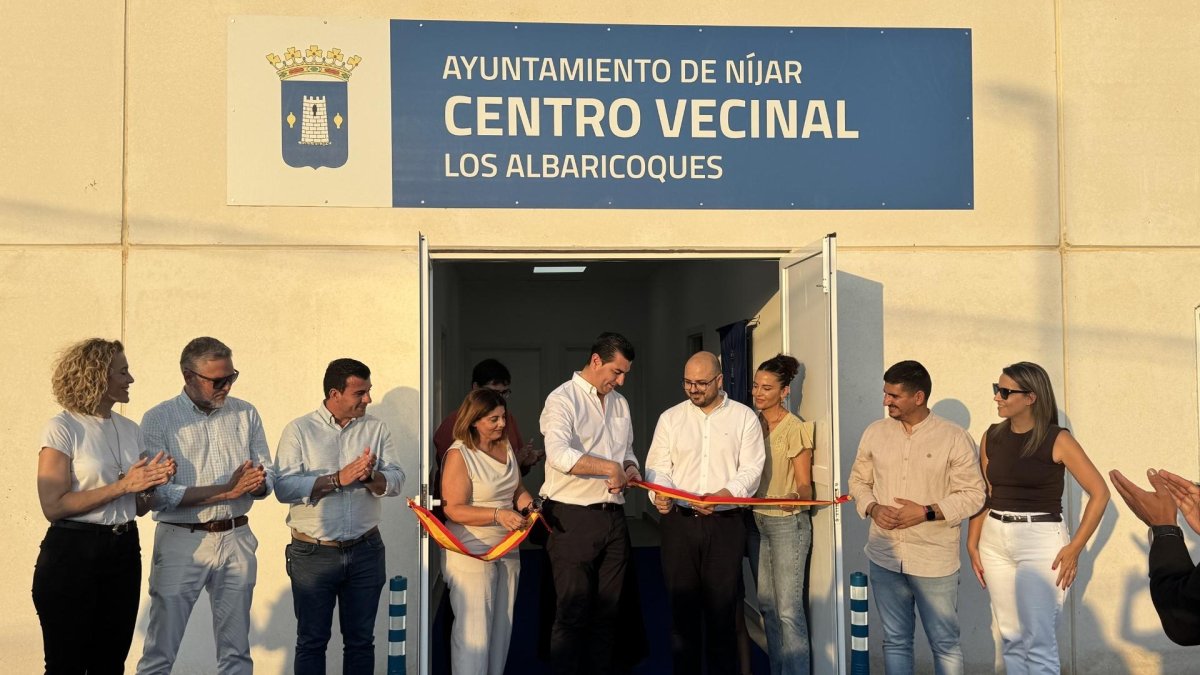 El alcalde de Níjar inaugura el nuevo centro