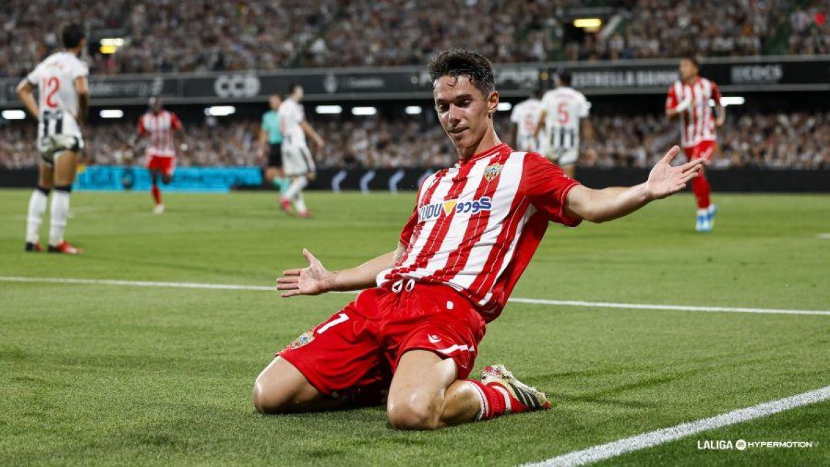 Sergio Arribas marcó el gol 26 de la temporada, clave para empatar en la ida de semifinales del Play Off contra el Castellón.