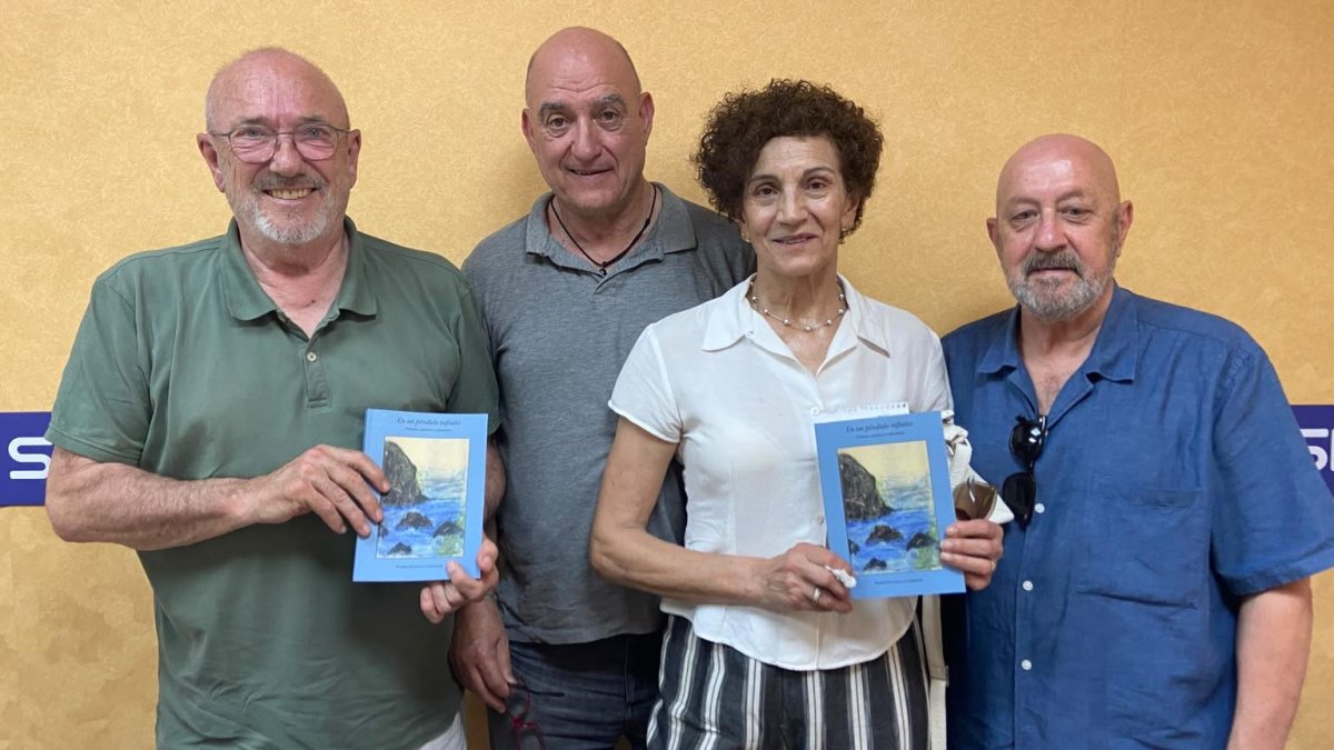 Rubén Escoriza Carrique siempre será recordado. El lanzamiento de su libro también llegó a los estudios de la Cadena SER en Almería.