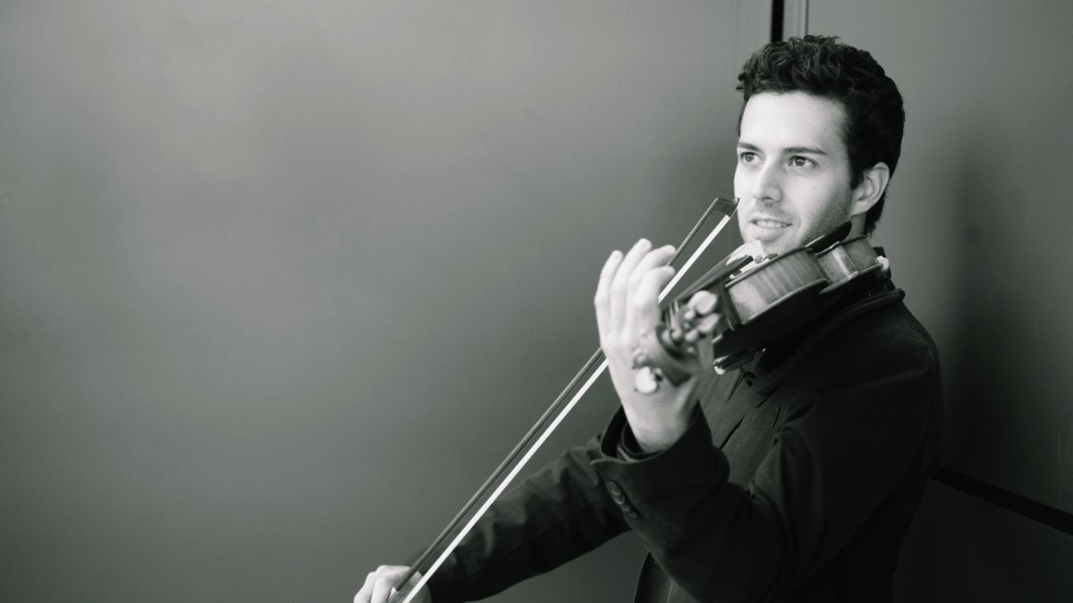 Juan Andrés, un almeriense en Hong Kong: "Para que la música clásica funcione, hay que pensar de forma no clásica"