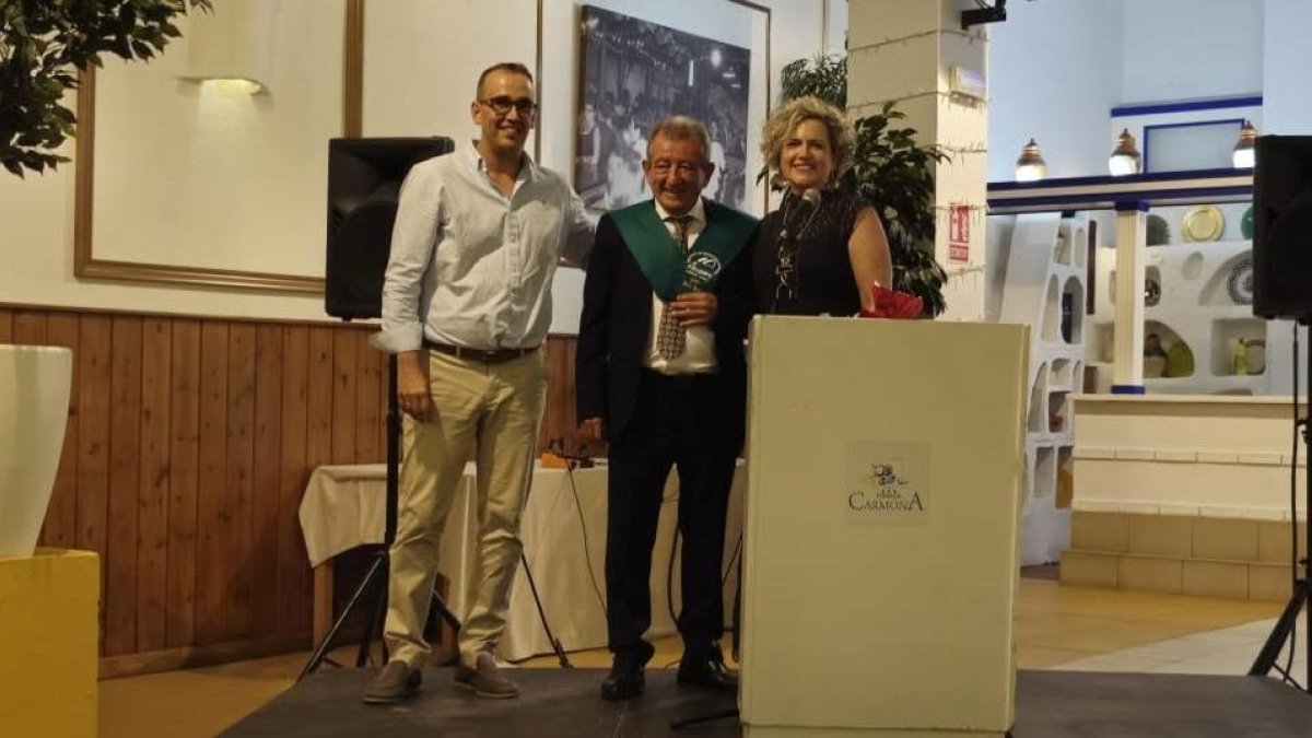 Ginés Parra en el homenaje por su jubilación como director del IES Albujaira.