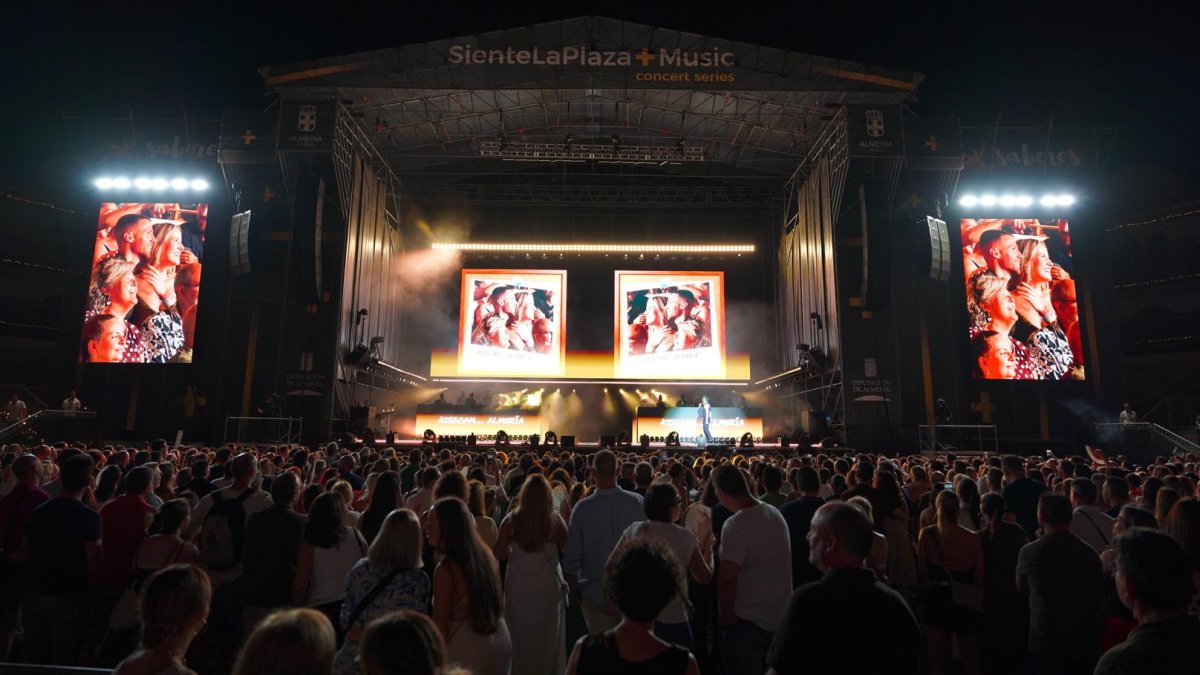 Imagen de archivo de un concierto en la Plaza de Toros de Almería.