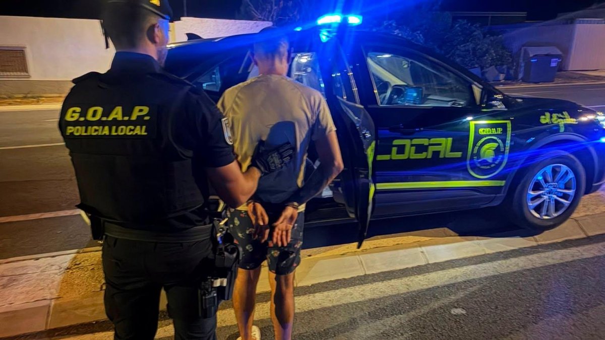 La Policía Local detiene a una persona por estos hechos
