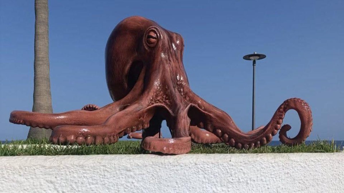 Escultura de un pulpo en Garrucha (Almería).