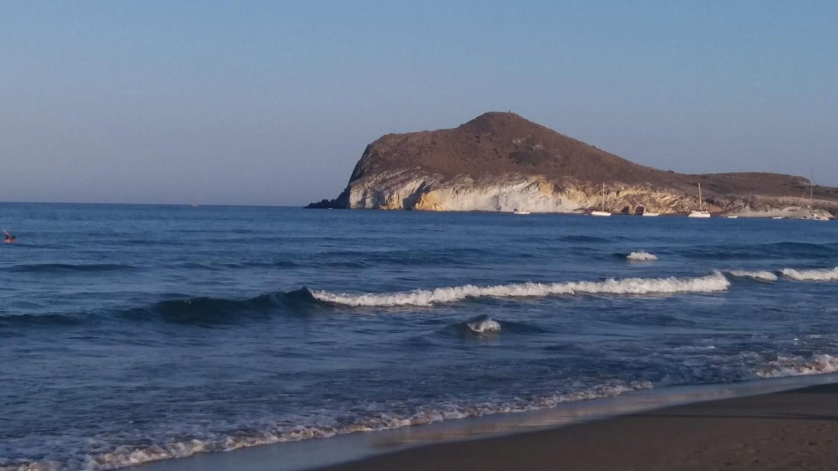 Archivo - Playa de Genoveses, en el Parque Natural de Cabo de Gata-Níjar (Almería).